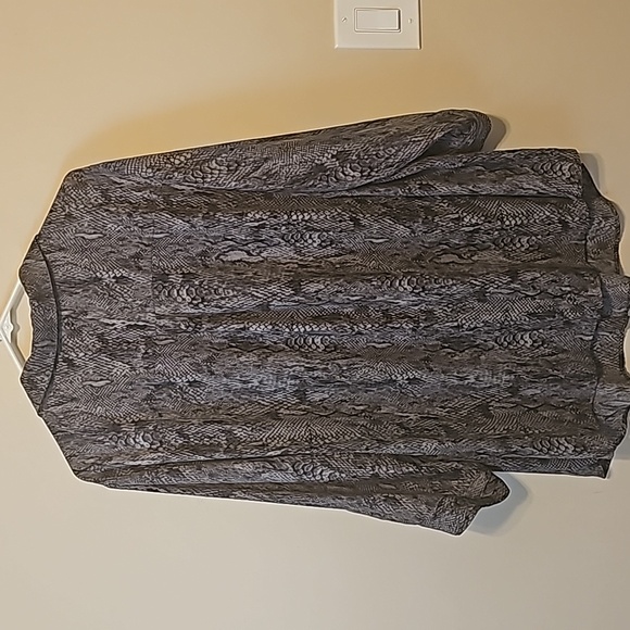 Torrid Georgette Snake Animal Print Button-Down Blouse 3/4 Roll Sleeve Sz 4 - Picture 9 of 11